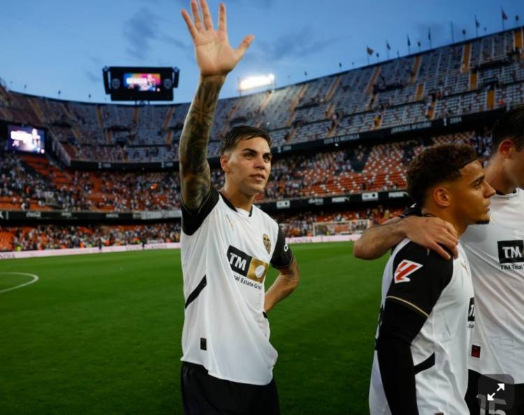 记者：维拉中场巴雷内切亚接近加盟本菲卡，上赛季被外租瓦伦西亚