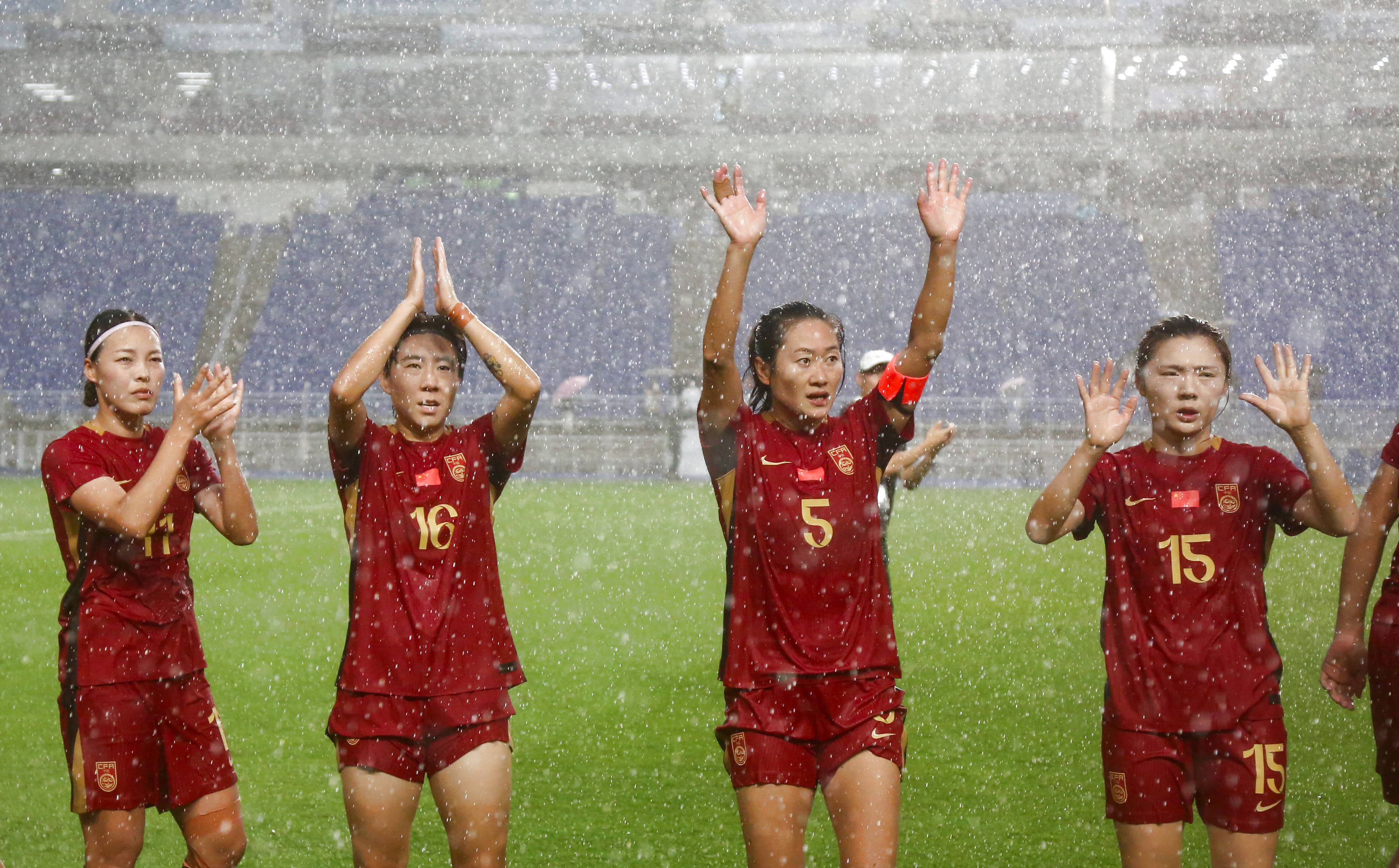 足球东亚杯：中国女足平日本女足