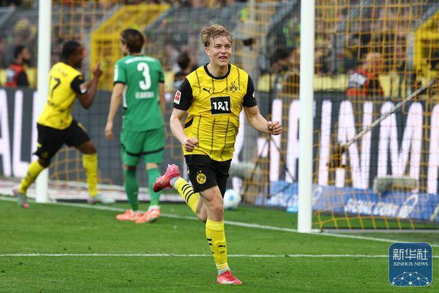 足球丨德甲：多特蒙德胜门兴格拉德巴赫