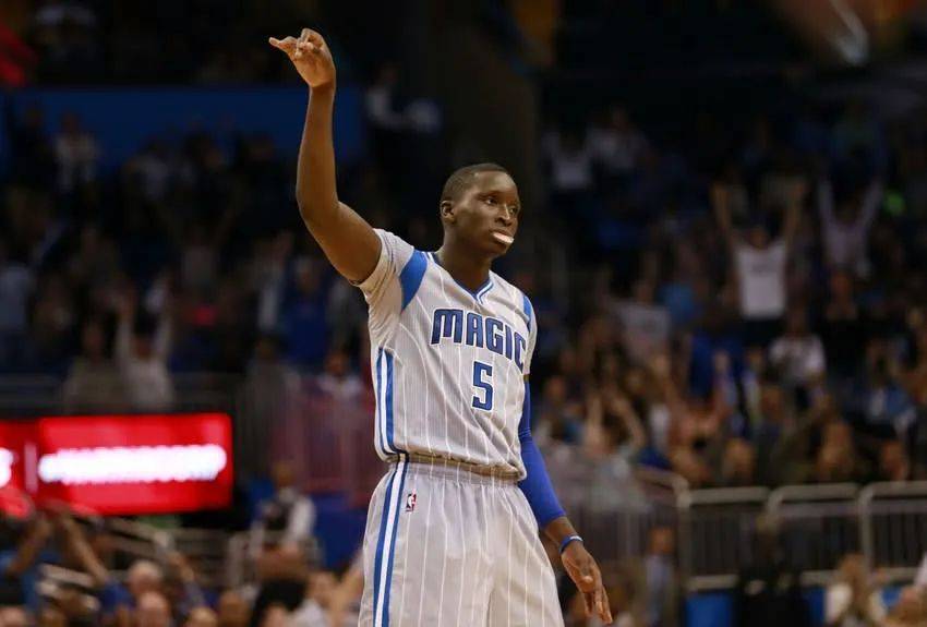 燃过，也塌了！现在来CBA都得试训？命运捉弄人啊！