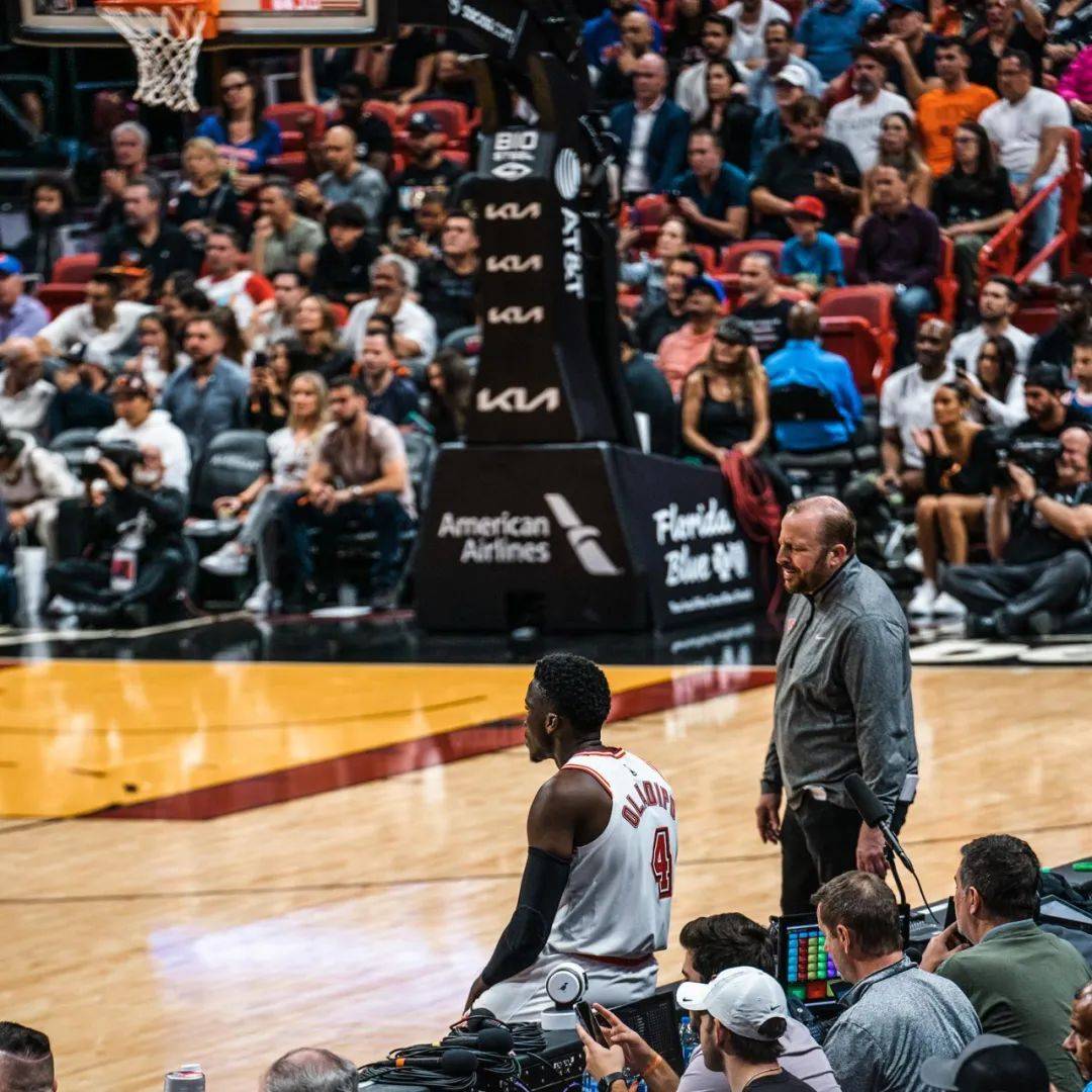 燃过，也塌了！现在来CBA都得试训？命运捉弄人啊！