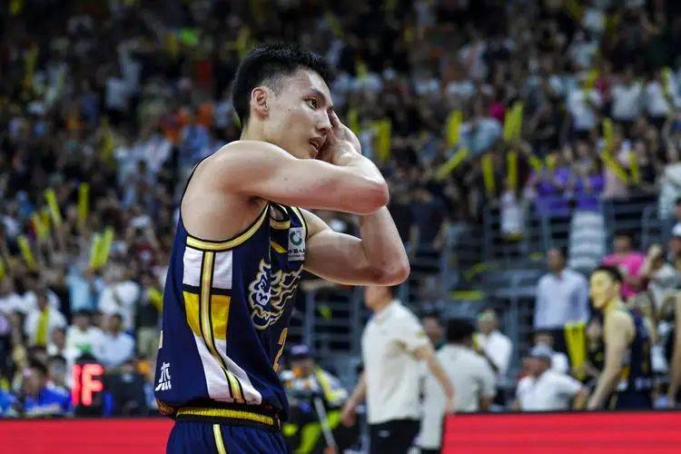 CBA三分雨升级！宏远新援场均23分，徐杰胡明轩迎最强火力搭档