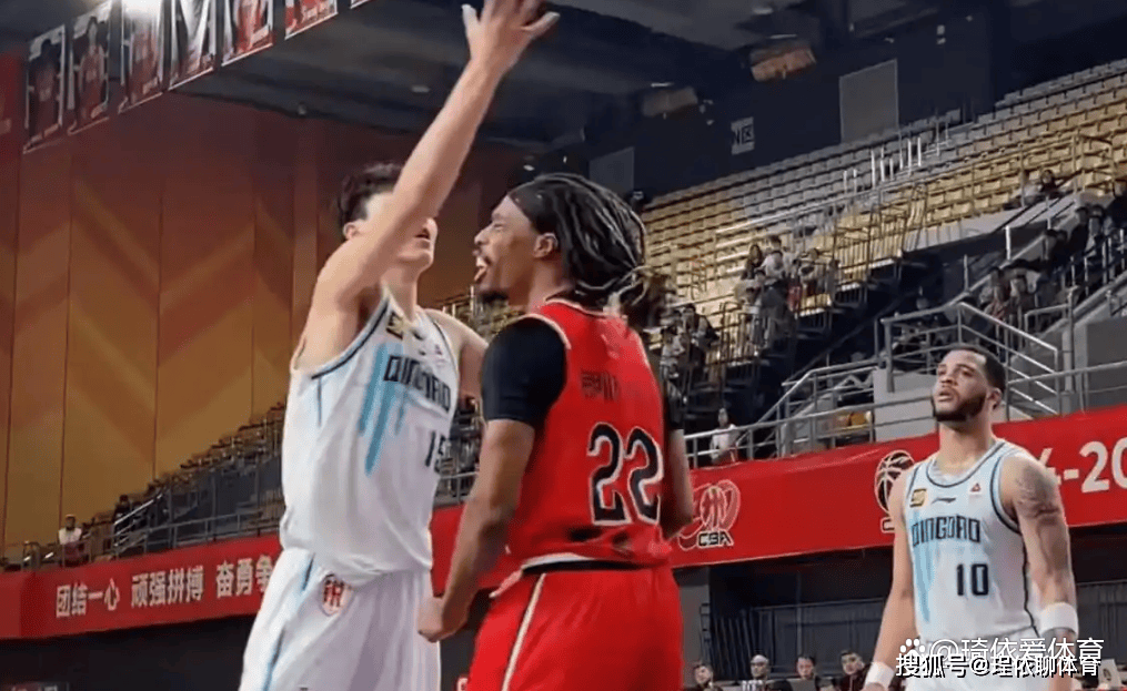 CBA风云：广东签约顶级外援，后场三剑客合体，朱芳雨就是厉害