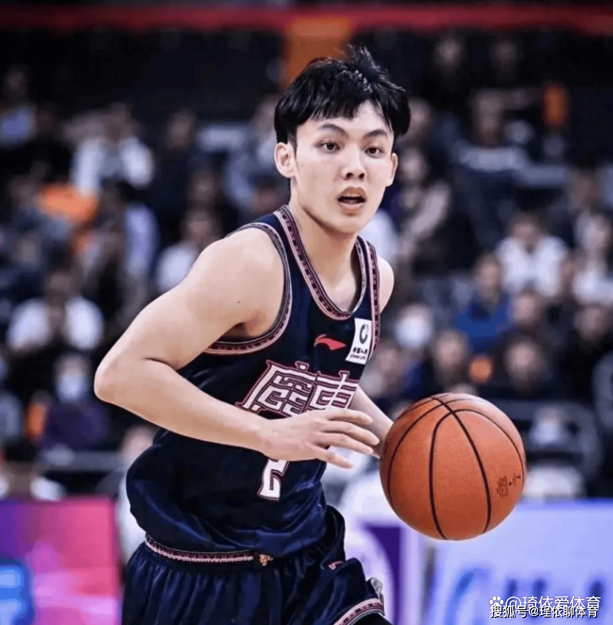 CBA风云：广东签约顶级外援，后场三剑客合体，朱芳雨就是厉害