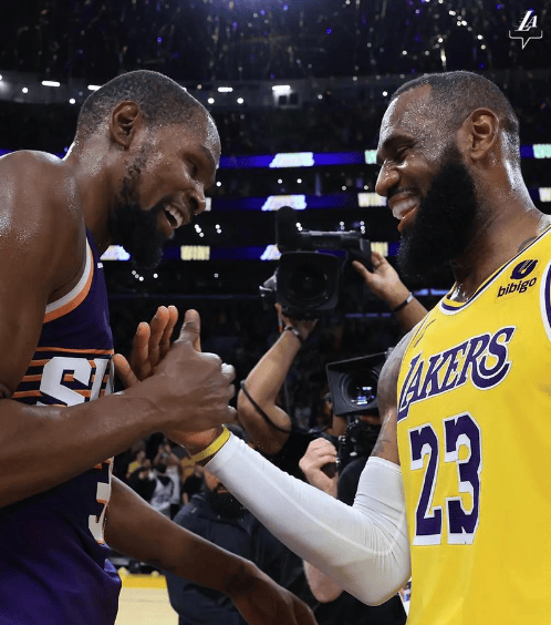 不能走捷径！詹姆斯暗讽杜兰特引争议，球迷：是你开启的抱团