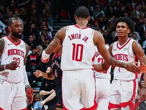 詹姆斯联手欧文与浓眉！湖人、火箭、独行侠和森林狼可能达成四方交易？