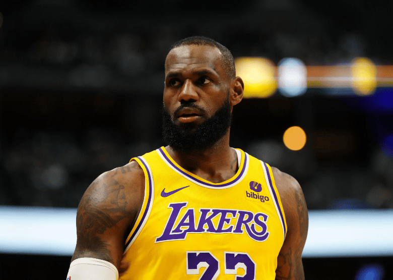 拒绝詹姆斯团队！湖人强势！佩林卡态度明确，退役巡演都难办