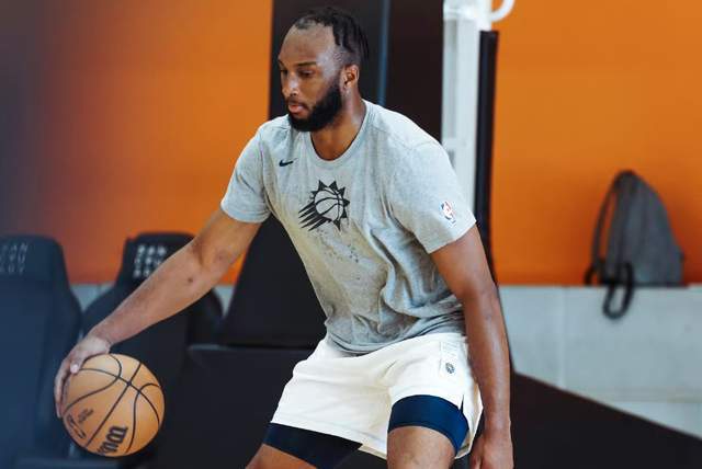 轮换第11人到位，火箭队8+2后卫防守拉满，搭档谢泼德，二阵缺射手