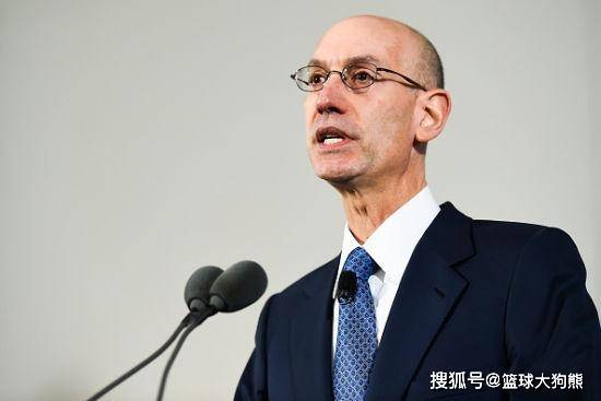 1年308万签后卫，火箭队只花230万？联盟送78万大礼，斯通真精明