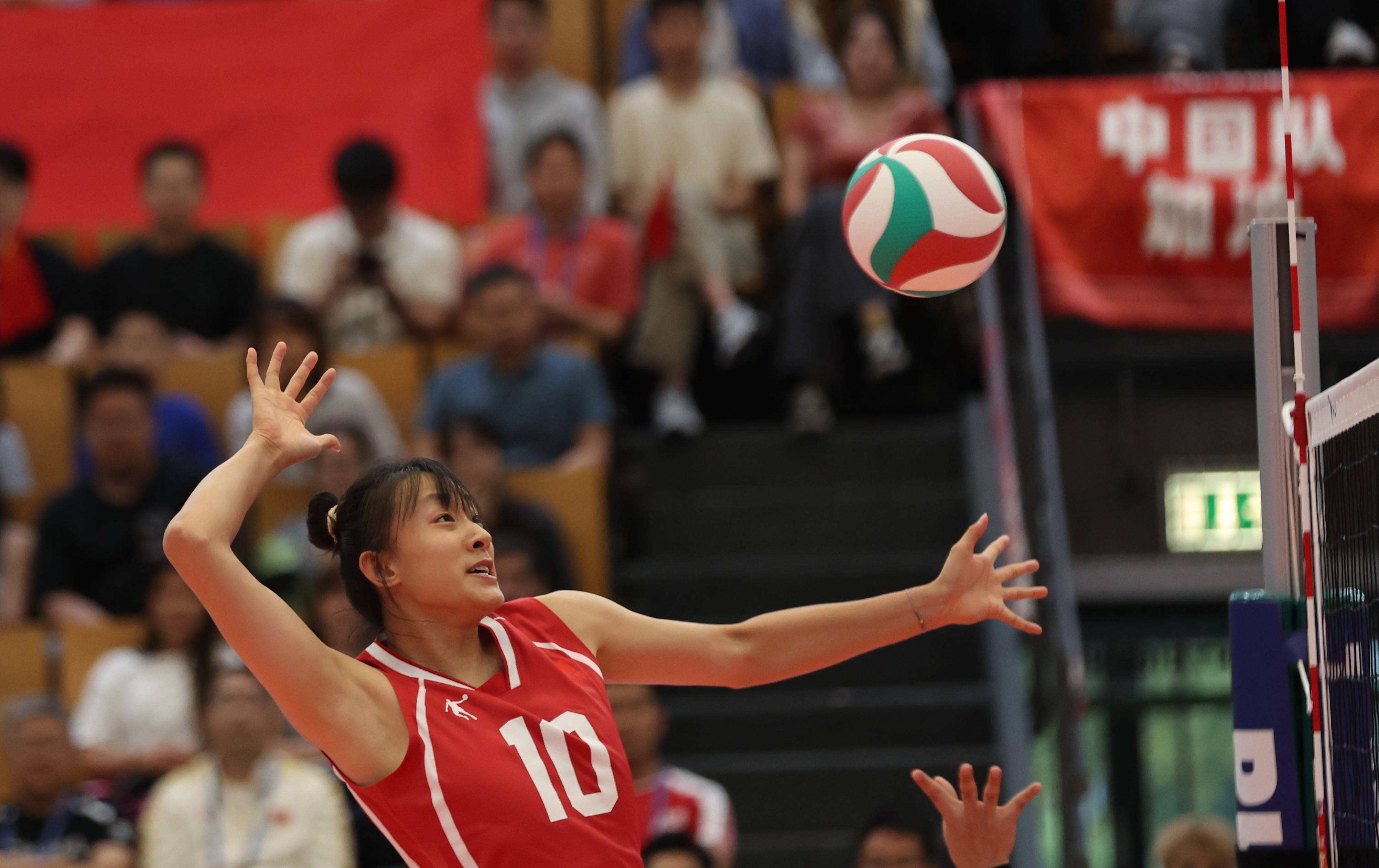 （体育）大运会——女排小组赛：中国队不敌德国队