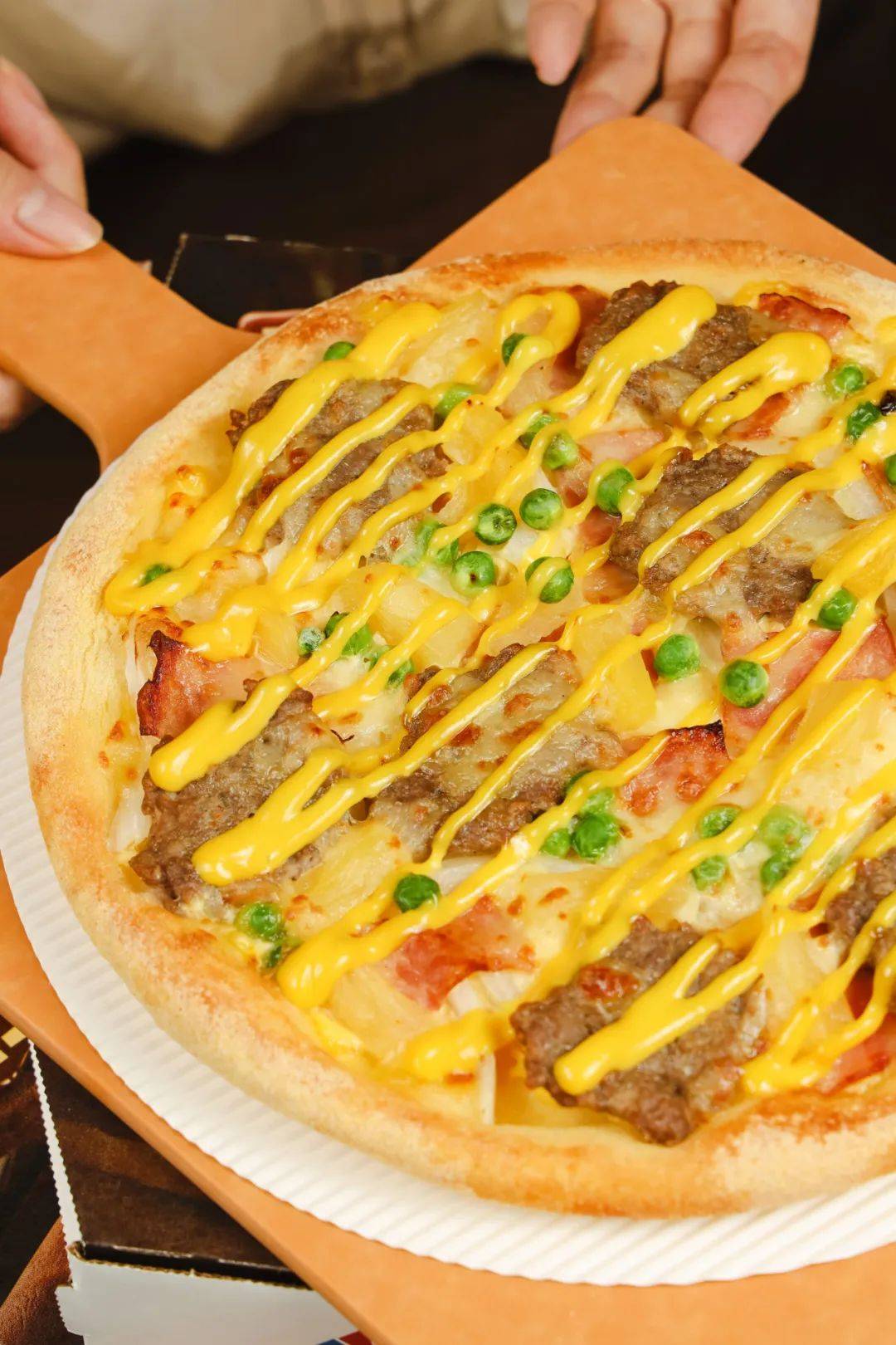 比萨星人速冲！达美乐比萨限时买一送一*，美味加倍享！