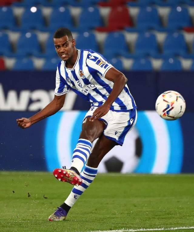 西甲-皇家社会1-2塞尔塔：卖球星皇社无雄心，塞尔塔争欧联资格|前瞻