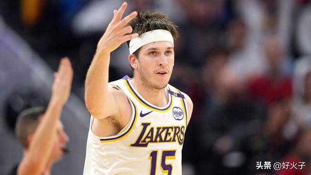 8920万美元合同，湖人队里夫斯拒绝了湖人队能给出的最高合同