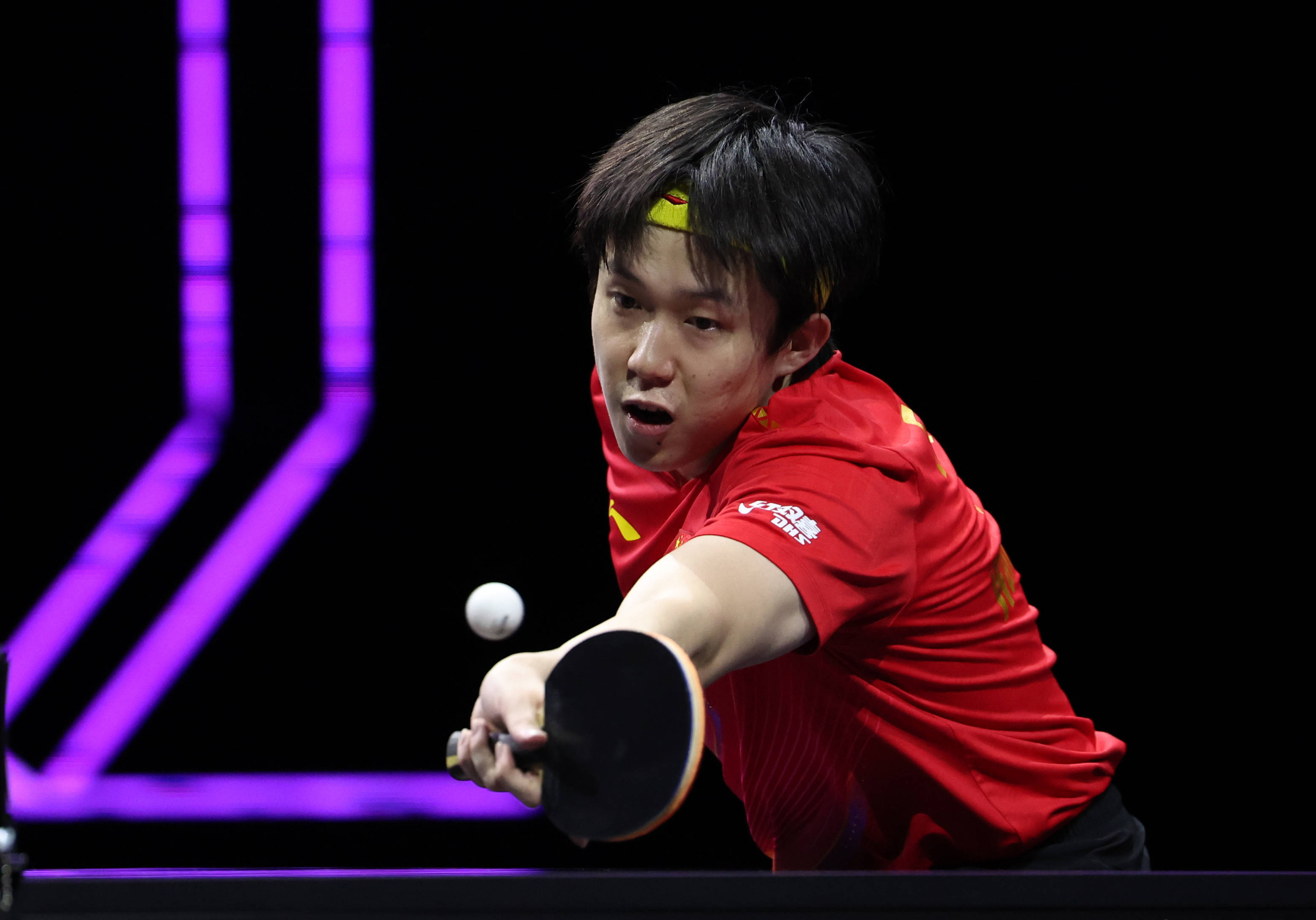 （体育）乒乓球——WTT横滨冠军赛：王楚钦晋级八强