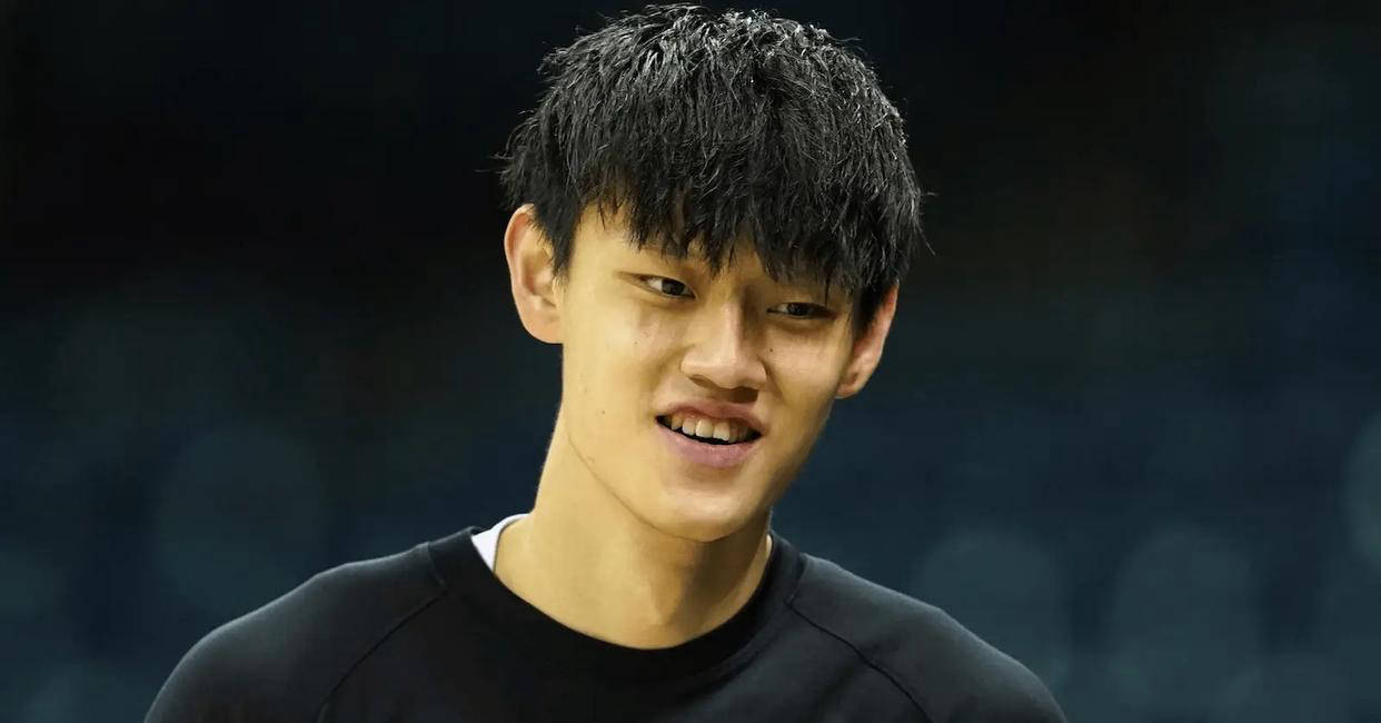 中国新晋NBA球员曾凡博加盟布鲁克林篮网