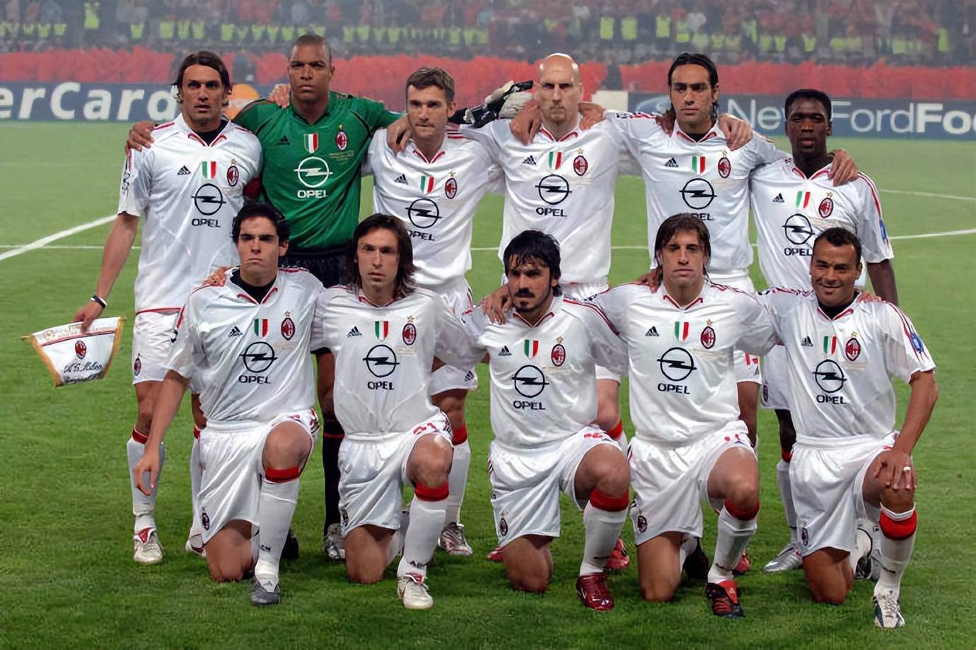 【资料】AC米兰2004-2005赛季欧冠半决赛胜埃因霍温，决赛负利物浦【AC米兰资料】【足球资料】