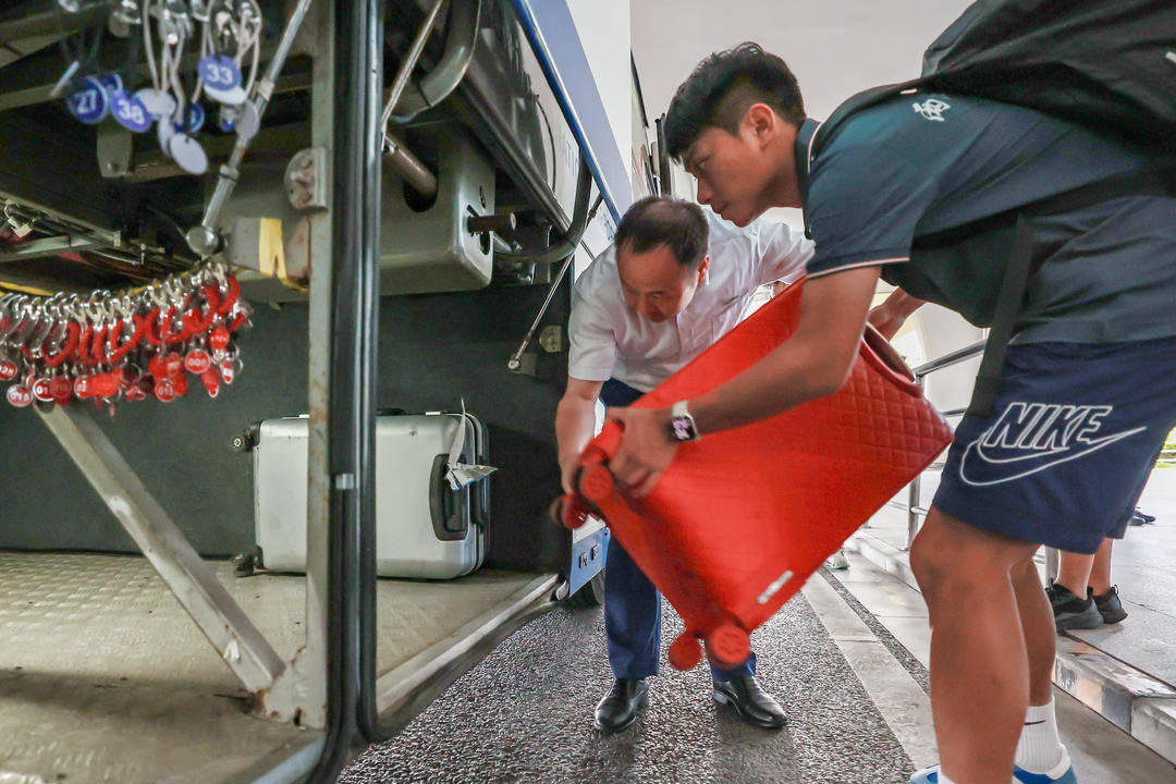 打开“苏超”的第“N”种方式！东部机场集团推出主题打卡点及“苏超”专线服务