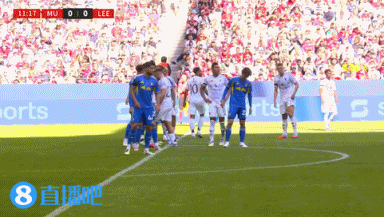 半场-曼联0-0利兹联 库尼亚首秀奥比抽射造险利兹联0射门