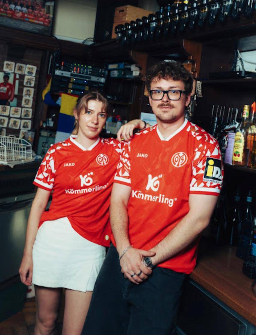 美因茨05足球俱乐部发布25/26赛季全新主场球衣