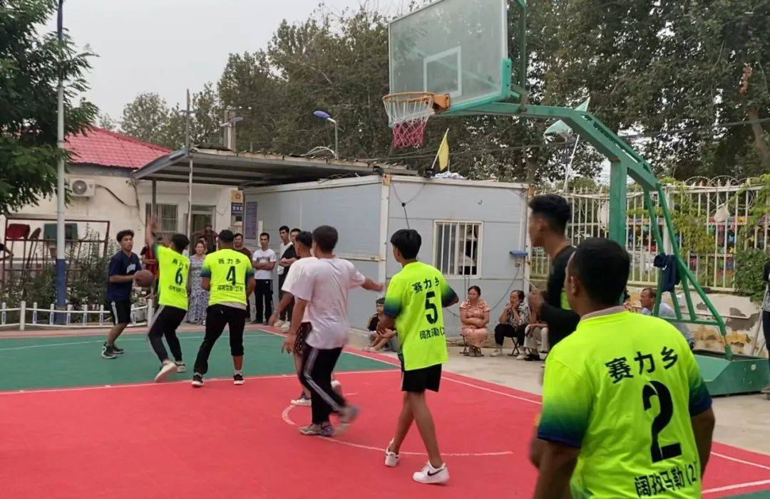 泽普县赛力乡阔孜马勒村举办篮球比赛