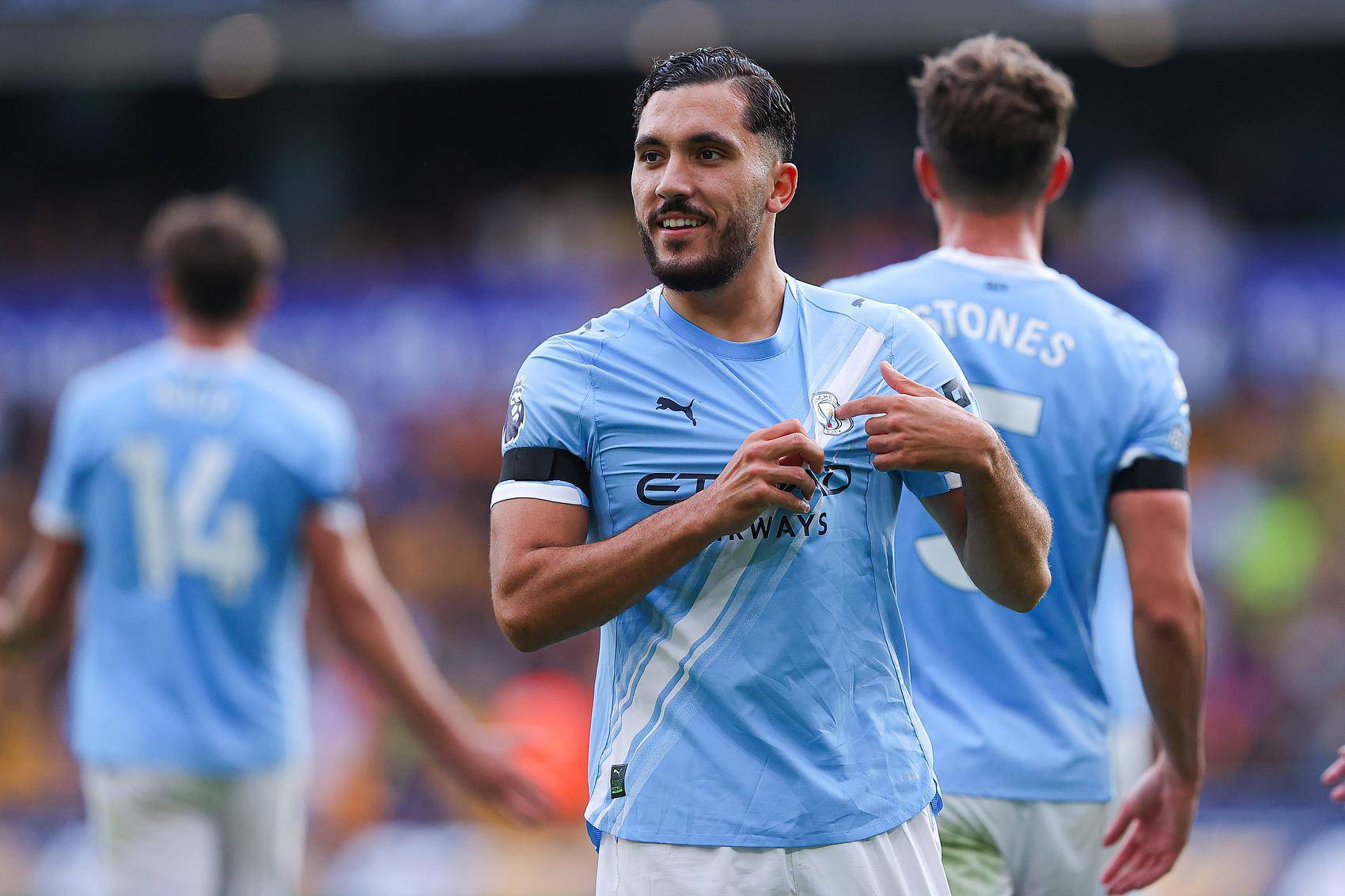 【英超】哈兰德双响，新援造四球，曼城大胜狼队