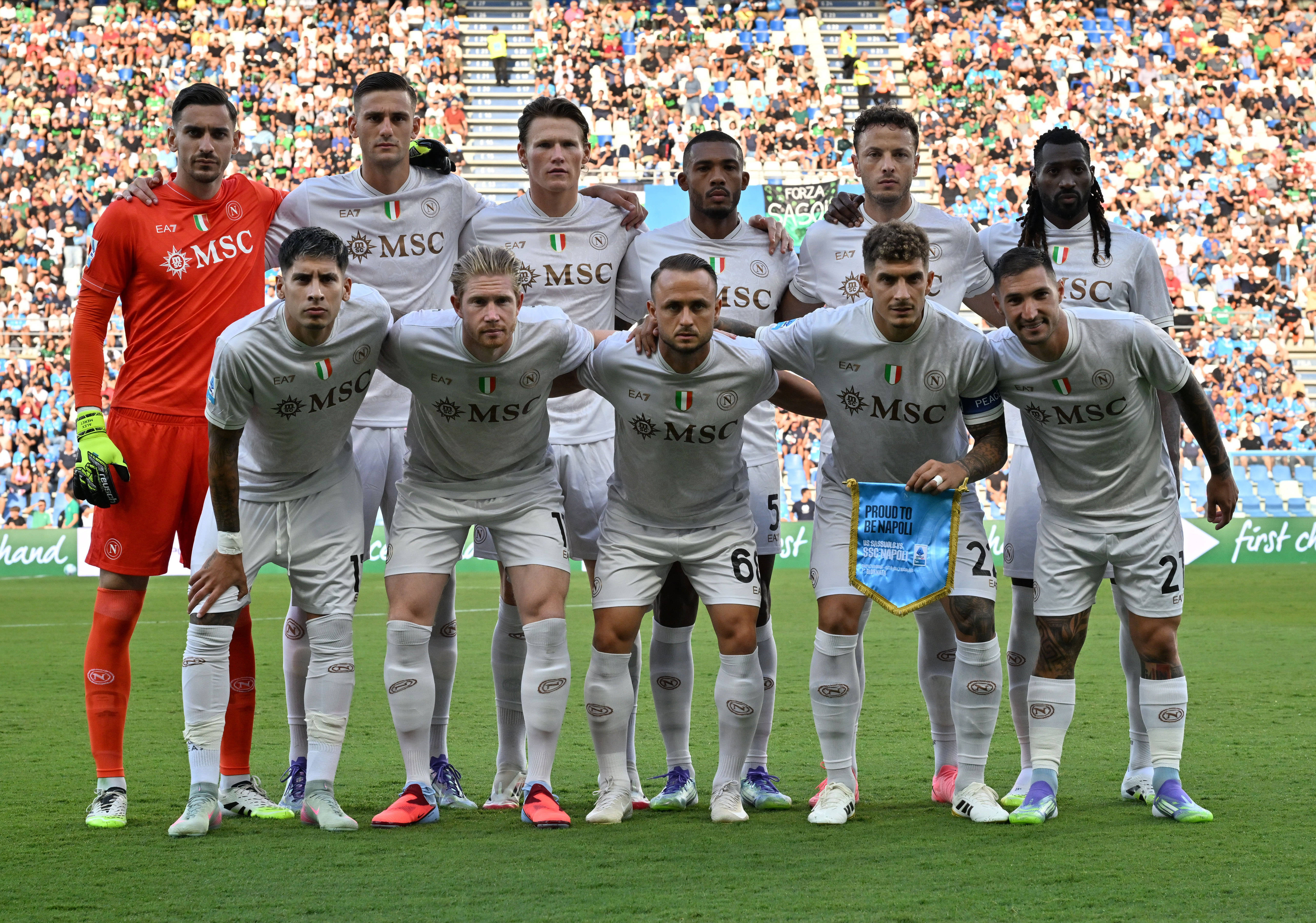 （体育）足球——意甲：那不勒斯胜萨索洛