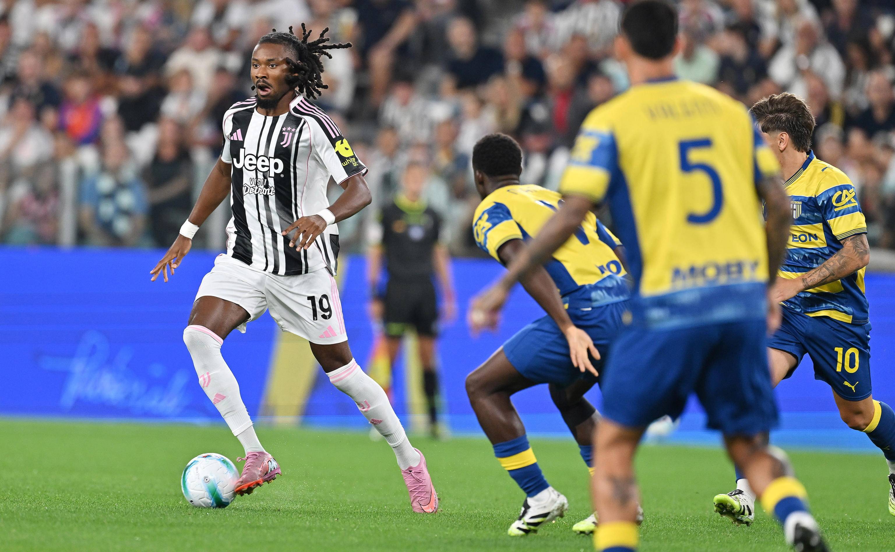 （外代二线）足球——意甲联赛：尤文图斯胜帕尔马