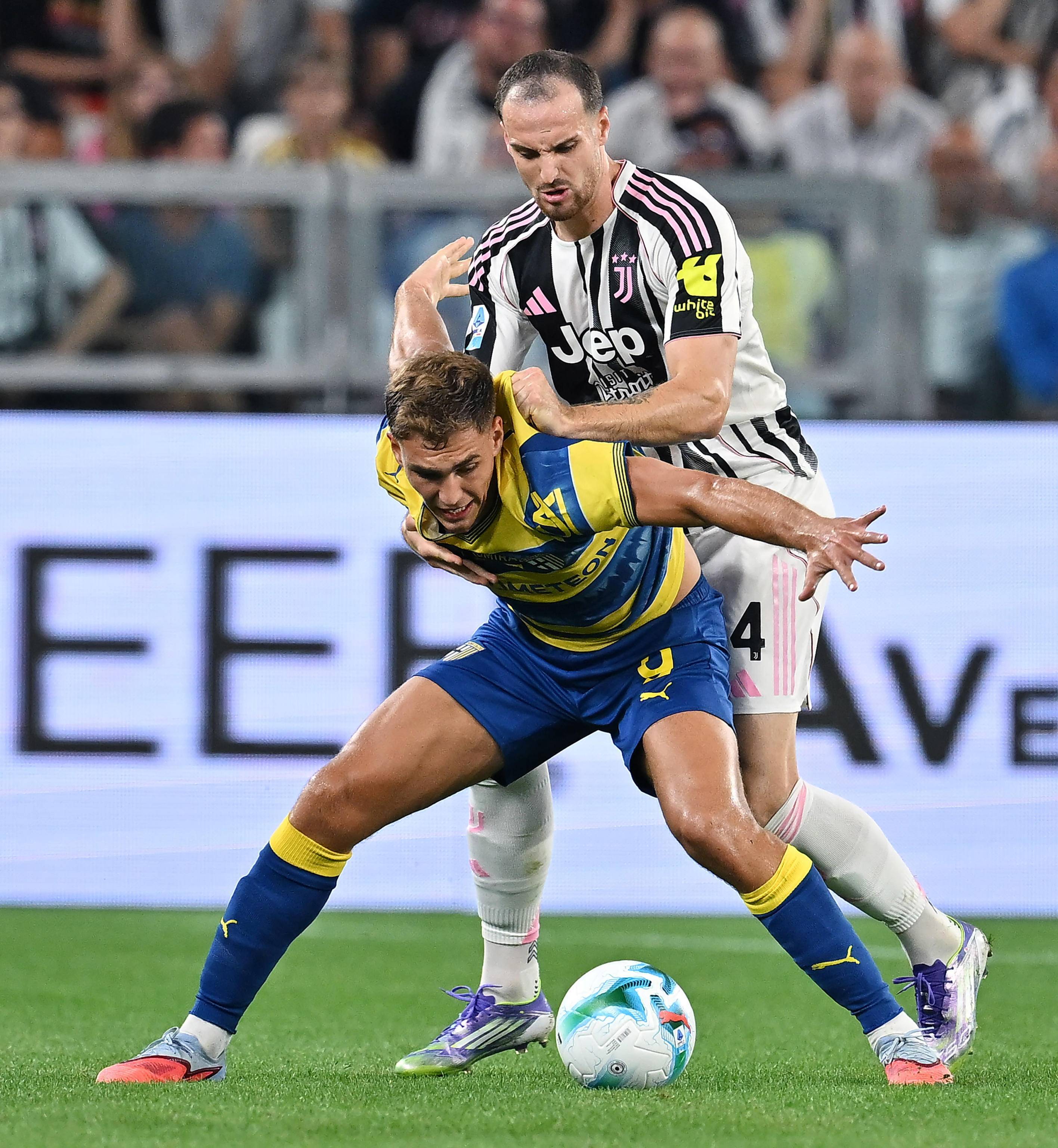 （外代二线）足球——意甲联赛：尤文图斯胜帕尔马