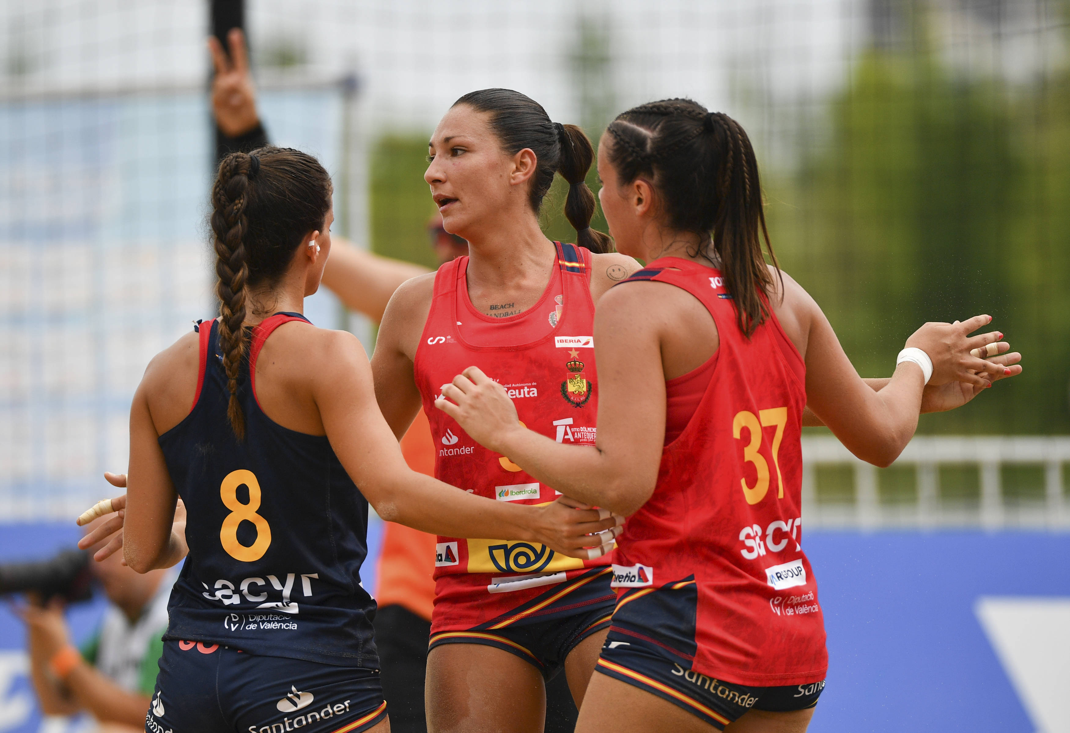 （成都世运会）沙(shā)滩手(shǒu)球(qiú)——女(nǚ)子半决賽(sài)：阿根廷队戰(zhàn)胜西班牙队