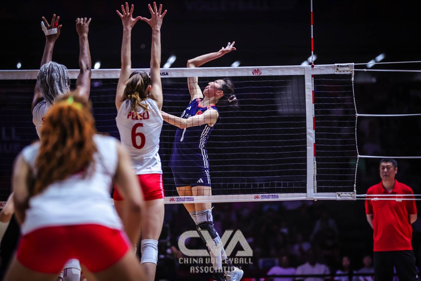 央视CCTV5直播女排世锦赛1/8决赛 中国女排对上欧洲劲旅法国队