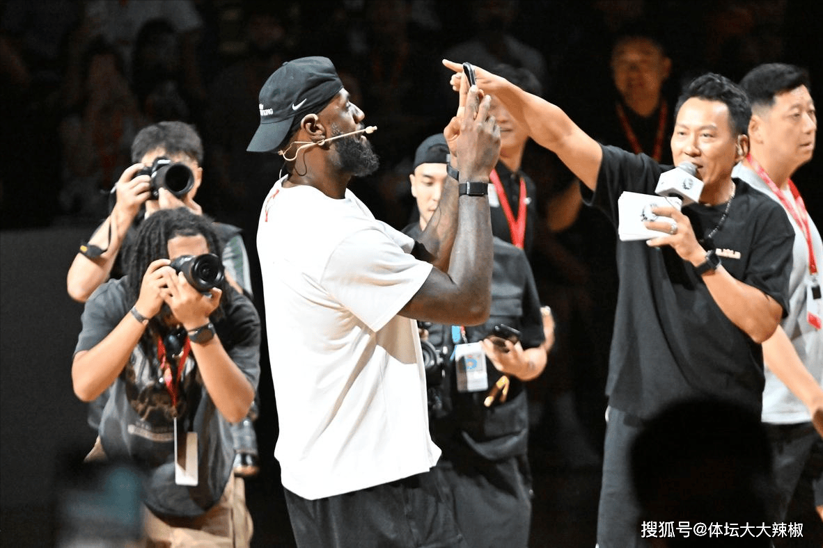 东契奇确认伤情，火箭队大获成功，安东尼选了5人，詹姆斯很坦诚