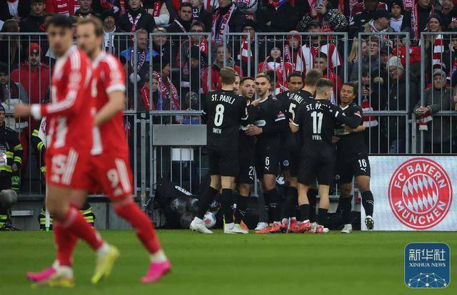 足球｜德甲：拜仁胜圣保利
